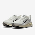 Nike Womens Vomero 18