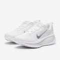 Nike Womens Vomero 18