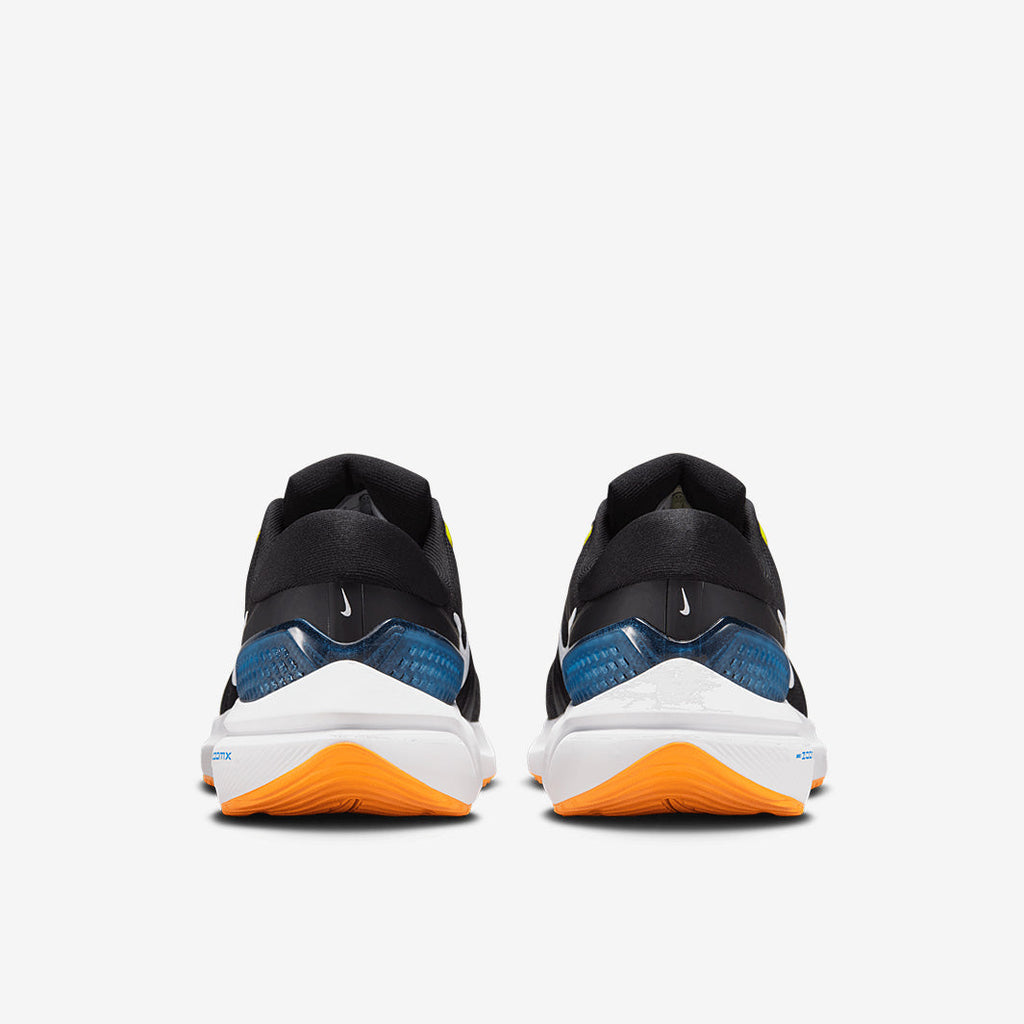 Nike ZoomX Vomero 16 - Black/White-Sundial